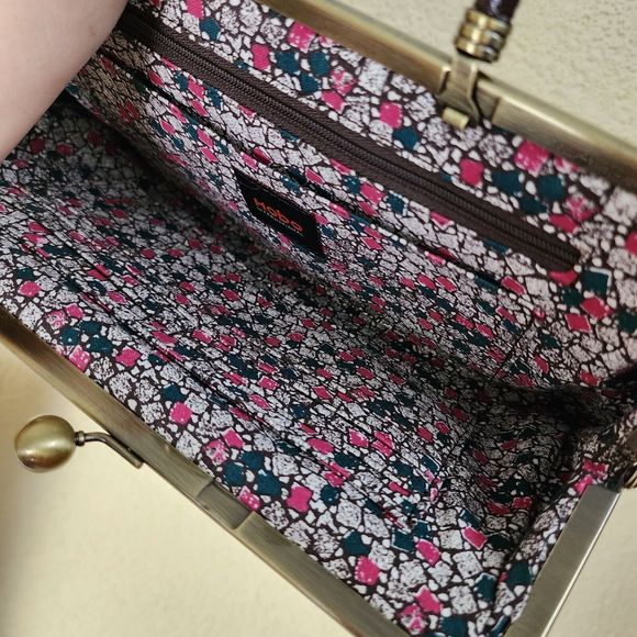 Vintage Hobo International Brown Leather Kiss Lock Clutch Wallet Top Handle EUC - Picture 4 of 9